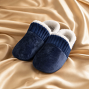 Pantufas de quarto RECANTO azul-marinho sobre cetim champanhe