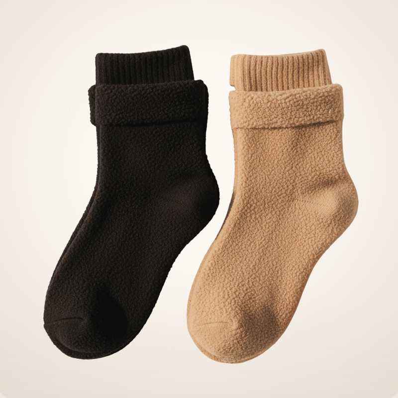 NINHO — meias de dormir térmicas Calmya (preta e bege), fundo off-white premium